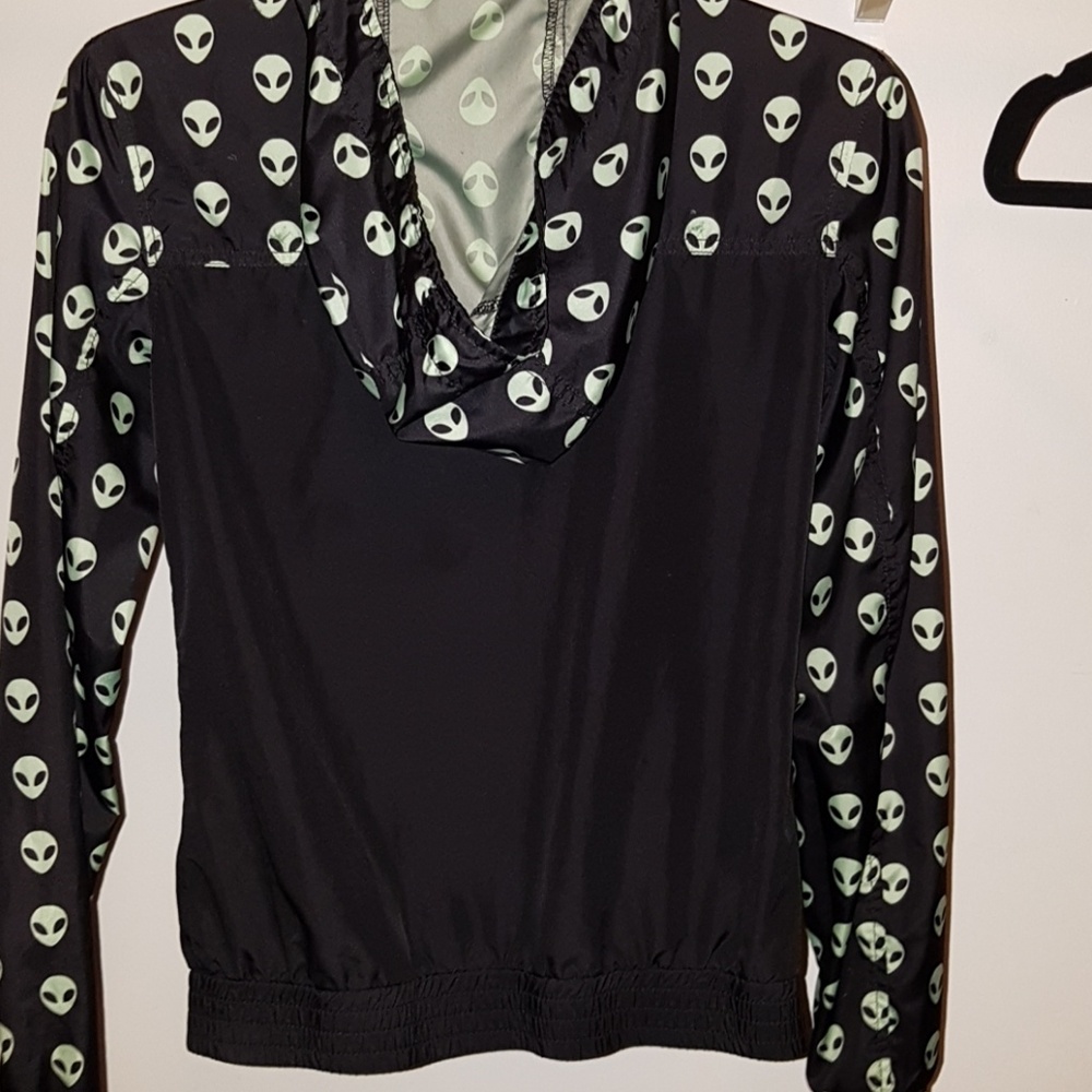 Alien Windbreaker - Picture 2 of 2